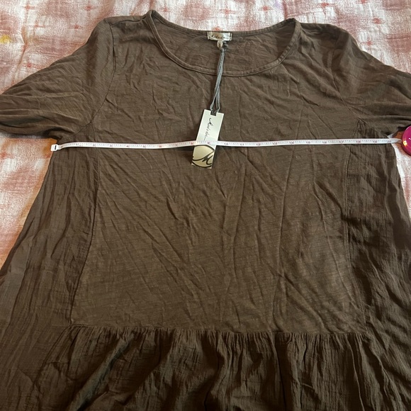 ✨3 for $12✨ (add to bundle for discount) Mod-O-Doc Long Sleeve Brown Tunic - Picture 6 of 9